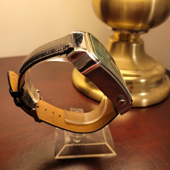 Brand New Black and Silver V6 Squared Men's Watch - Picture 4 of 4